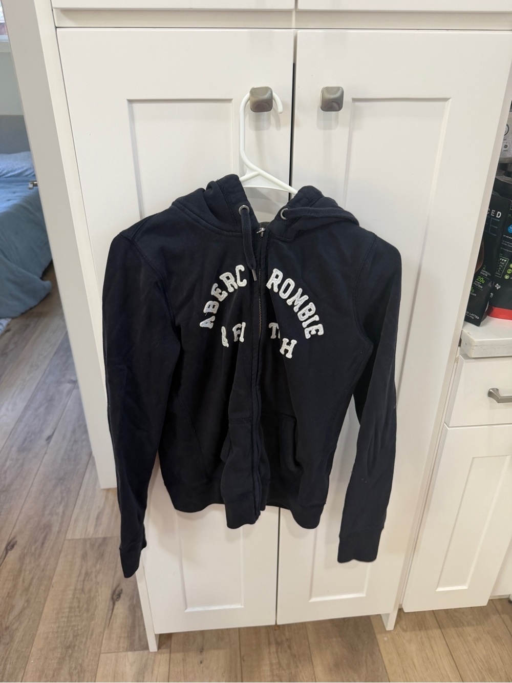 Abercrombie & Fitch Navy Zip-Front Hoodie with White Lettering - Picture 5 of 6